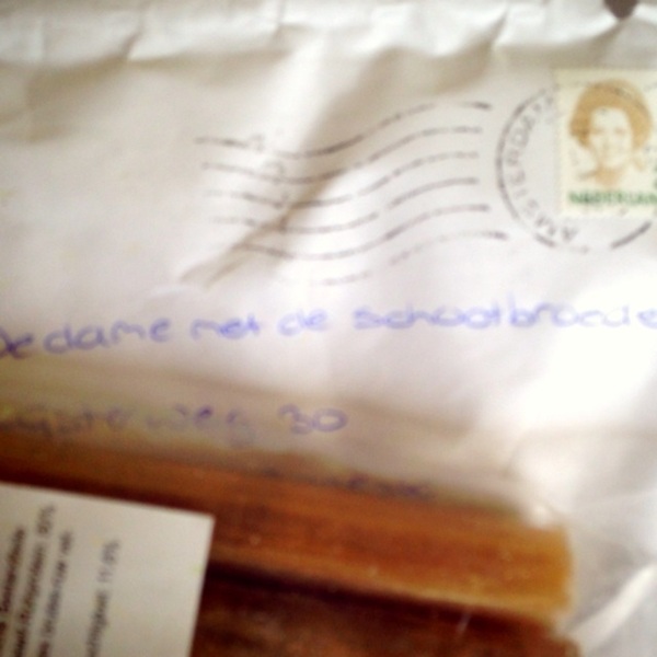 De dame met de schootbroeders vond een heel lief cadeau in de brievenbus :-)