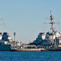 【横須賀】遠くの方にもイージス艦がおる