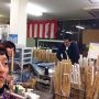 防具屋にきたら必ずポテチとミルクティーをごちそうになり、二時間は喋ってしまうワタシ。