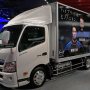 【東京モーターショー2015】デカいバスやらトラックが所狭しと停車している日野ブース