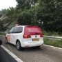 Brug open, telefoontje naar bruggenwachter, brug meteen dicht. 