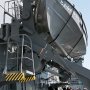 【横浜開港祭 護衛艦たかなみ一般公開】ボートの下を潜って進みます 