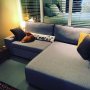 Mientje gaat alvast lekker op mijn nieuwe slaapbank! #regen #december #chilling #cat @madedotcom