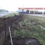 Spoor gecrashte vrachtwagen bij tankstation Hengelo goed zichtbaar bij daglicht. #rtvoost