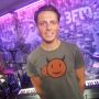Ik hoor een hele nieuwe sound van deze baas! Straks @Bart_Zeilstra live! #3FM