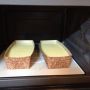 ケーキ一号を焼いている。