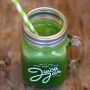 Het recept van de week staat op onze website: groene shake met boerenkool. Via @vitalitien (link in bio)