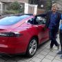 Jeroen Kramer en Gerard uit de buurt: ubercool die tesla!