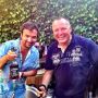 En dan staat ineens Harm Jan de BBQ man in je achtertuin! Wat een griller! #bbq #endatmetditweer 