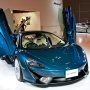 【AUTOMOBILE COUNCIL 2016】新旧2台のスーパーカーを揃えたマクラーレン・オートモーティブのブース 