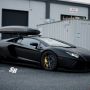 ヒャッハー！これでスノボに行けるぜー！ってことですかね…って、ギャグで言ってるのか？

SR Auto Group Lamborghini Aventador Project700 Wintermode  http://shar.es/OOTLr