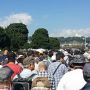 【ロナルド・レーガン一般公開】朝8時に三笠公園に着いてみれば待ってたのは人の波ｗ 始発で行かなかったら... 待つこと約3時間、11時過ぎにやっと入場ゲートに向けて列が動き出す 三笠公園から横須賀駅近くまで待機列が出来たらしい