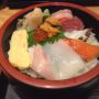 ランチ海鮮丼。玉子焼きの薄さは超絶的だ