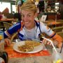 Restday pancake ride with @xrebeccatalen! Fueling up for tomorrows race Gooik-geraardsbergen-Gooik #RaboLivGiant