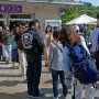 【あしかがフラワーパーク2017】名物「藤ソフト」を求める皆さん 