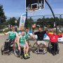 Na een zomer vol grote sportevenementen volgt in september de Nationale Sportweek. Ik ben door het NOC*NSF gevraagd teamcaptain te zijn van die week. Dat betekent dat ik allemaal leuke dingen mag bedenken om sport te promoten. En inspirerende mensen ontmoeten, zoals deze rolstoelbasketballers, tijdens allerlei evenementen en afspraken in de voorbereiding op die week. Ze lieten me alle hoeken van het veld zien vandaag.
#nsw2016 #nocnsf 17 t/m 25 september. #beActive