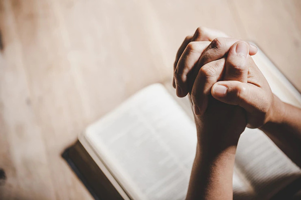 Praise your worship songs material with easy steps.