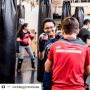 Trek je bokshandschoenen uit de kast en kom trainen bij @vondelgymrookies! Elke maandag, dinsdag, woensdag en vrijdag. Check virtuagym voor de tijden en locatie. 🔥🥊
-
📸: @alfie.photos