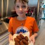 “De kroketten in het restaurant, zijn aan de kleine kant.” Speciaal voor oom @gijsbregt #homemade #watdedenjullieditweekend #coronacroquetten #chefkarsten #bakzebruin #jatochnietdan
