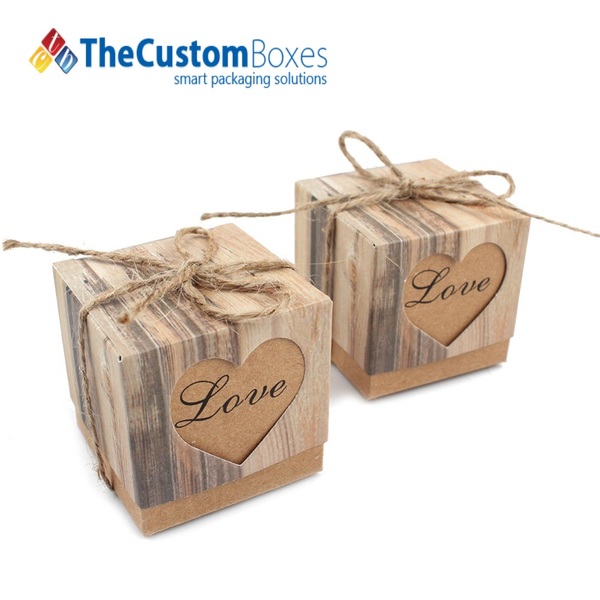 Customized small gift boxes for delicate gifts