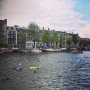 We cheered at the ALS city swim in Amsterdam today. The yellow floating thing is an ALS patient who gets pushed forward by his pals and family. ❤️😭💯 #amsterdamcityswim #love