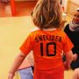 shirtje is zelfs te klein voor Eli 😂😂😂😂