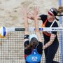 Won against 🇨🇭 today! Next up 🔜 🇺🇸 Ready for the knockout rounds. Let’s go @sannekeizer #keizermeppelink #teamevi #hamburg2019 #beachvolleyball #worldchampshamburg #dusseldorpmini #voorelkaar