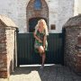 ⛪️💕 tussen de opnames door een prachtig kerkje tegen komen. Daar moest ik natuurlijk mee op de foto ! En dit jurkje van @chicasfashionoutlet maakt het net een vakantie foto ! 💕