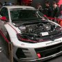 【東京オートサロン2020】BMCエアフィルターさんのブース なかなかにエグいパーツやケーブルが引き回されたゴルフが停まっておる