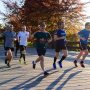 Vondelgym wenst alle leden die zondag aan de start staan van de Dam tot Damloop heel veel plezier! Het meeste werk heb je de afgelopen maanden en weken al gedaan, nu is het tijd voor de kers op de taart. Nog even verder trainen voor de Zevenheuvelenloop of een (halve) marathon in het najaar? Onze trainers staan voor je klaar!
-
📸: @david.stegenga