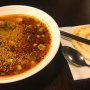 Misschien wel mijn nieuwe favoriet en nog bij mij om de hoek ook. Catedak: Chinees uit Shaanxi provincie. Deze lamssoep is zo rijk aan bouillon dat het vet erop drijft en de noedels worden voor je neus bereid door zeer hoffelijke en gastvrije eigenaar. Het meest bijzondere is nog wel het kruid dat mijn mond het gevoel geeft dat ik bij net de tandarts ben geweest. Is dat het effect van Sichuan peper? 
#foodtip #rotterdam #shaanxi #nietvoorbeginners