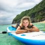 Als het je niet lukt om te blijven staan voor de foto, dan maar liggen!🤣 in welke sport ben jij niet goed? #nooitmeernaarhuis #lovebali