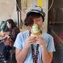 Got her ice cream .
.
.
#sundayadventure #goldlineadventure #somisomi #somisomiicecream #somisomikoreatown #goldline #purpleline #koreatown