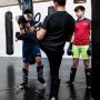 Trek je bokshandschoenen uit de kast en kom trainen bij @vondelgymrookies! Elke maandag, dinsdag, woensdag en vrijdag. Check virtuagym voor de tijden en locatie. 🔥🥊
-
📸: @alfie.photos