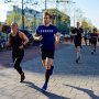 In onze beginnerstrainingen willen we startende hardlopers of lopers die ‘herintreden’ klaar stomen voor een 5km-loop. Geleidelijk en met aandacht voor techniek bouwen we de afstand op. Check het rooster voor plaats en tijd van beginnerstrainingen!
-
📸: @david.stegenga