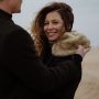 Wind, zee, strand 📷 @orsolyakarancz 
#portraitphotography #portretfotografie #strand #lente #soortvan #smile #bakkum #bakkumaanzee